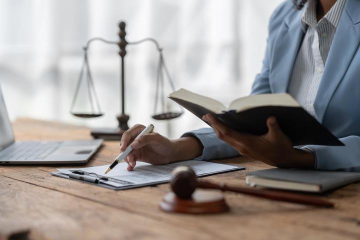 Expert en droit civil générale Saint-Étienne